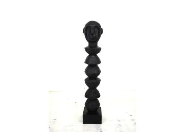 פסל סטונס בגוון שחור עץ מנגו 54 ס"מ