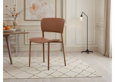 כסא אוכל דמוי עור חום דגם סאליבן