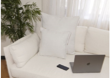 כרית נוי כולל מילוי 60x60 דגם דורון צבע שמנת