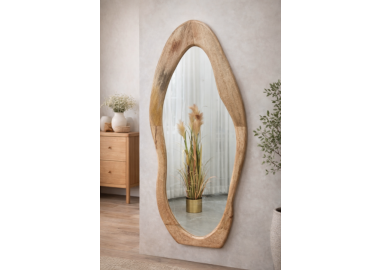 מראה מעוצבת מעץ מנגו טבעי – צורה אורגנית