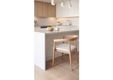 כסא אוכל מעץ טיק מרופד Patani 