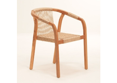 כסא אוכל מעץ טיק Yasa 