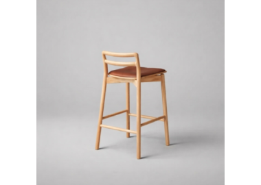 כסא בר עץ דגם גפרי בגוון טבעי