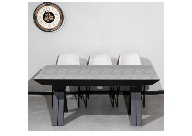 שולחן אוכל מפואר נפתח 1.8-4.8 מטר עם רגלי ברזל דגם בארי בגוון בטון