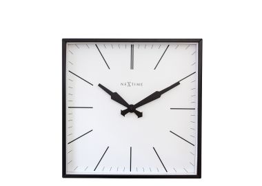 שעון קיר ממתכת וזכוכית בעיצוב מרובע עם קווים