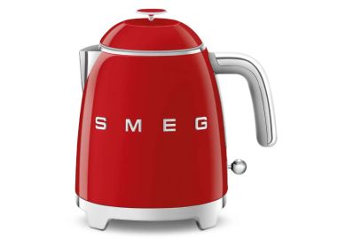 קומקום מיני 0.8 ליטר יוקרתי ומעוצב דגם KLF05 מבית Smeg אדום