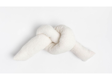 כרית נוי בצורת קשר כולל מילוי דגם ונדל צבע שמנת