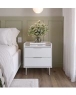 שידת לילה מעוצבת דגם לורין בגוון לבן ושמפניה